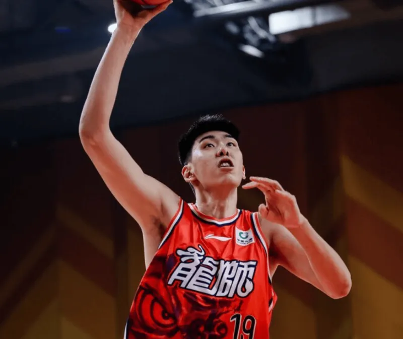 开云体育app-徐昕今日24分14篮板、生涯第2次砍下20+，本赛季还砍过27+14